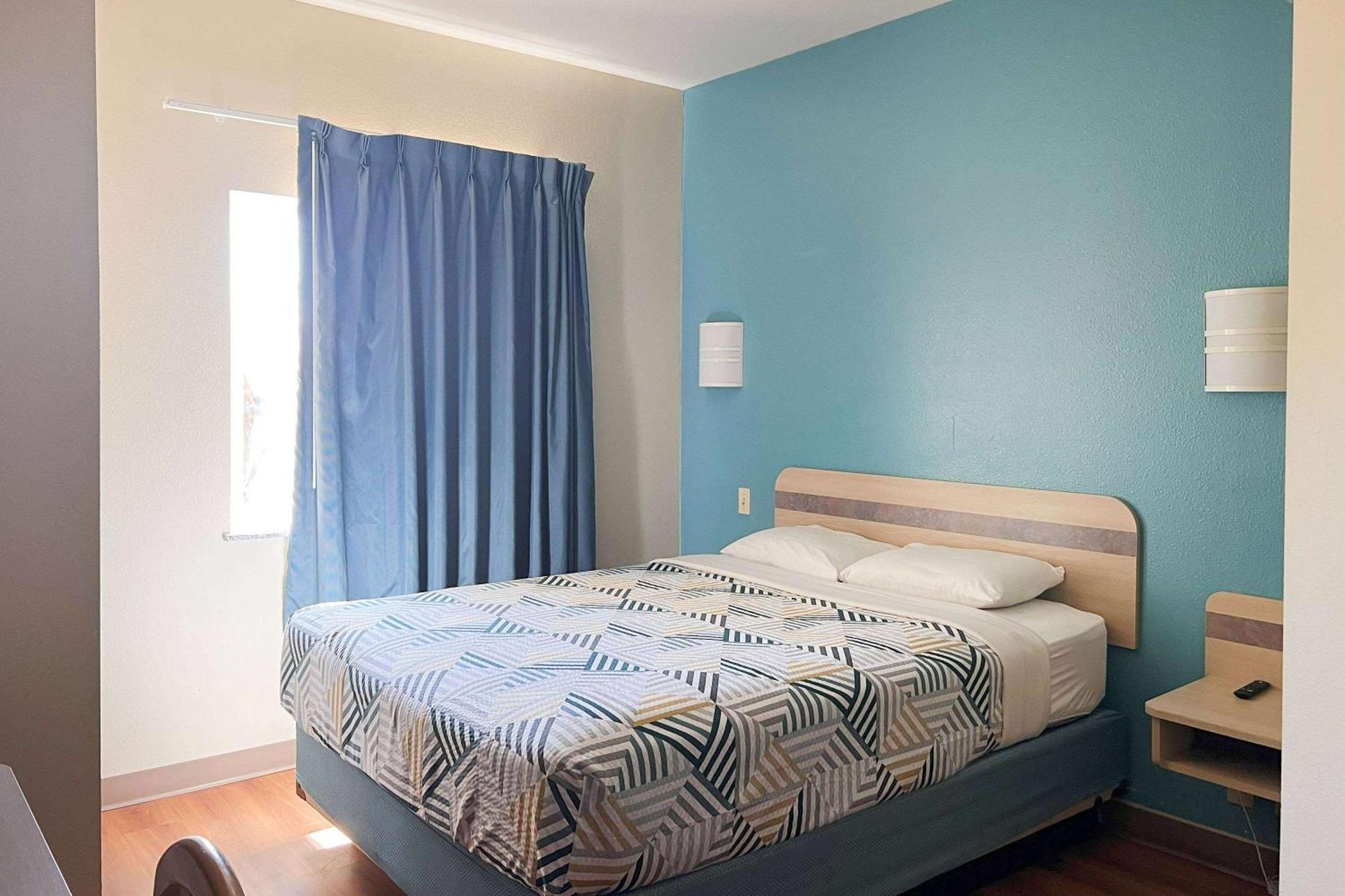 Baymont By Wyndham Kingdom City Ngoại thất bức ảnh