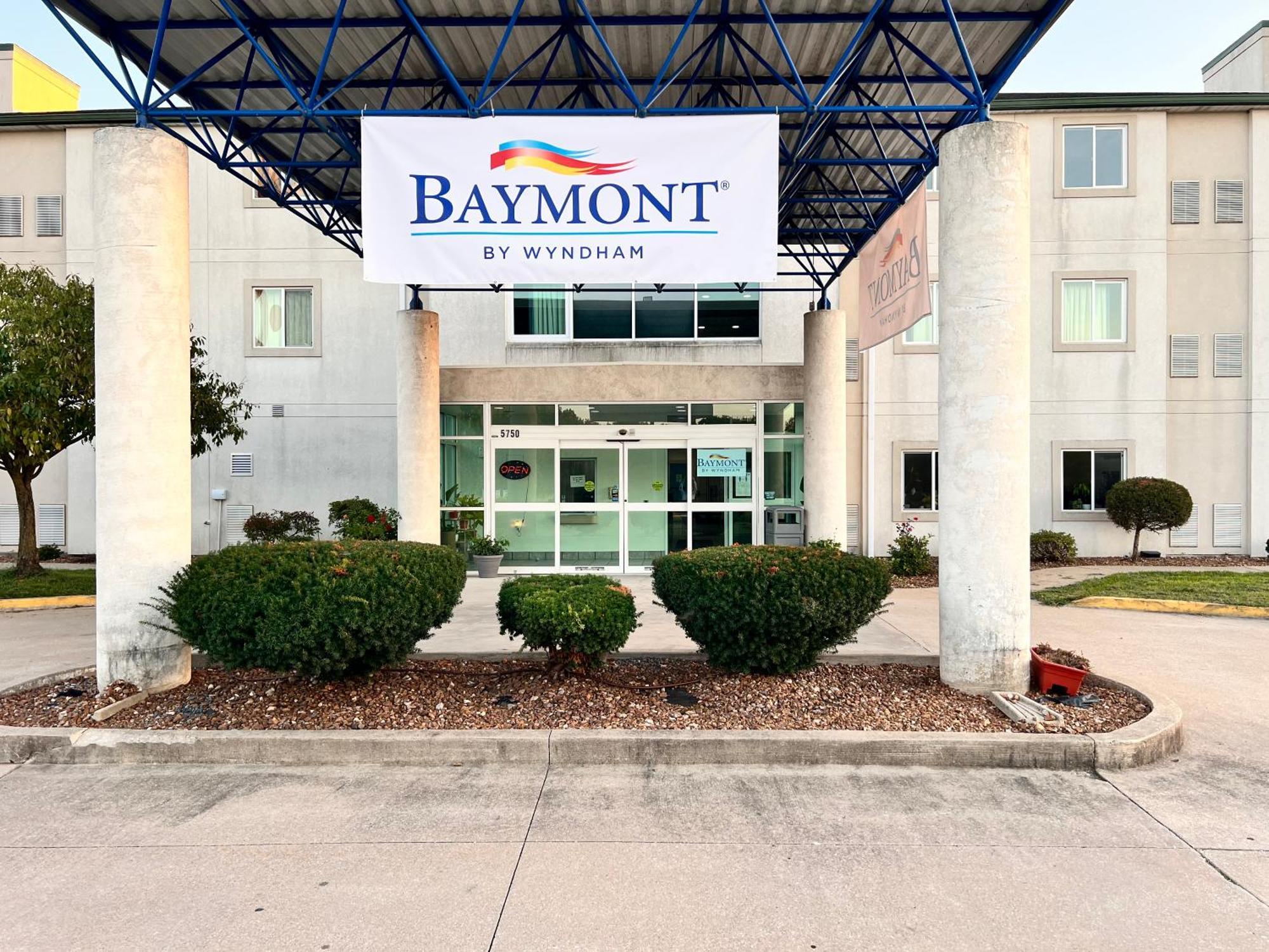 Baymont By Wyndham Kingdom City Ngoại thất bức ảnh