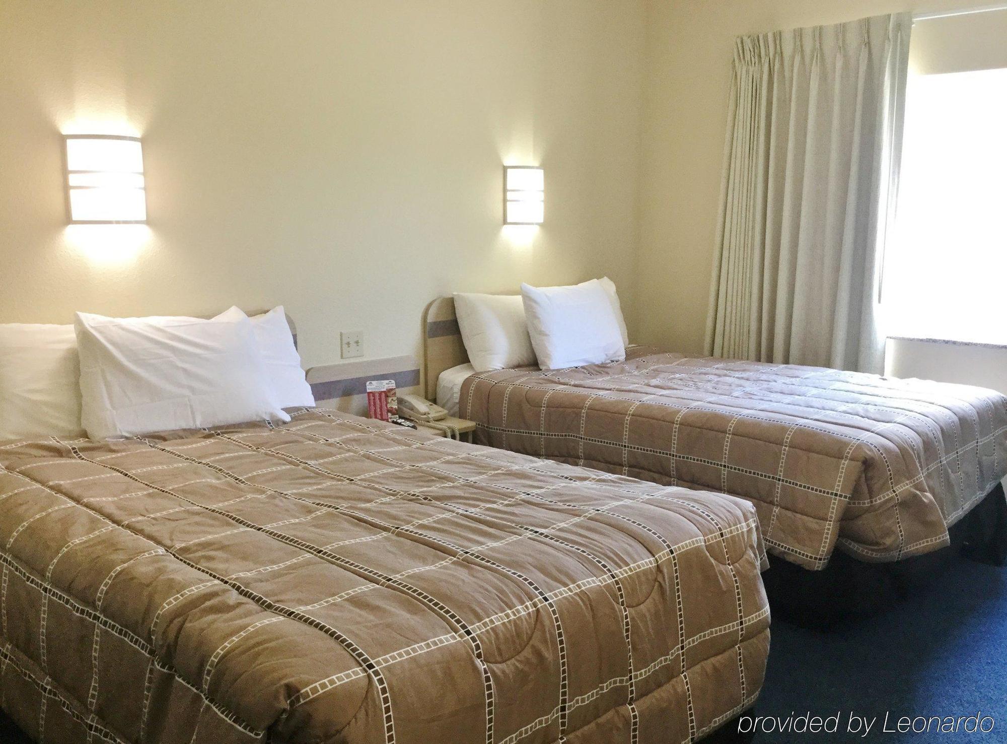 Baymont By Wyndham Kingdom City Ngoại thất bức ảnh