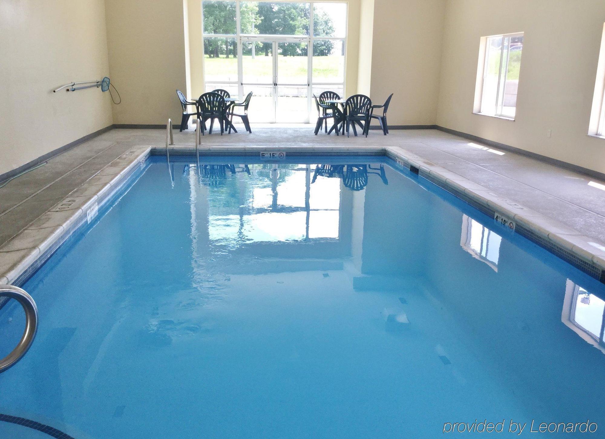 Baymont By Wyndham Kingdom City Ngoại thất bức ảnh